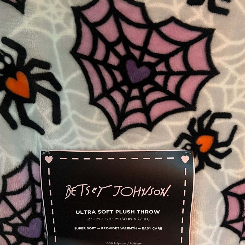 BNWT Betsey Johnson Halloween Spider Web Throw